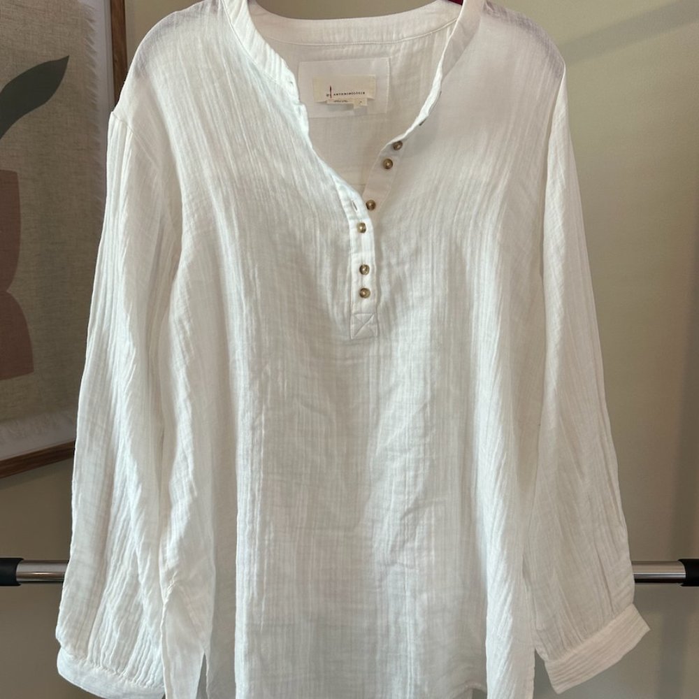 By Anthropologie Oversized White Linen long sleeve quarter button down